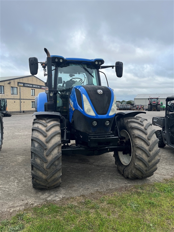 2017 NH T7.210
